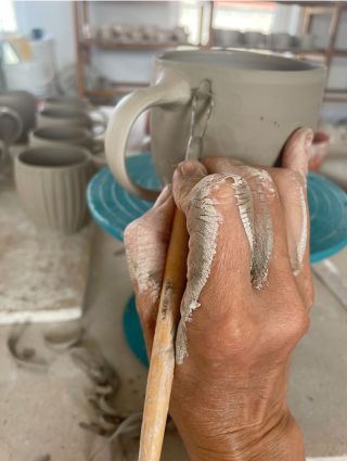 🌀 #keramika #proces #process #hlina #hrnek #handmade #lokalnitvorba #pottery #potterylife #potter